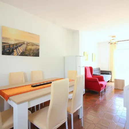 Holiday home Casa Con Piscina, Tenis Y Terraza Con Barbacoa A 2 Km Del Centro Y Playa De - Es-228-101 Roses